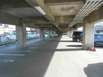 松山市空港通３丁目のマンションの画像