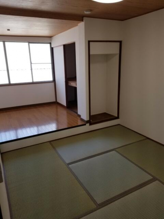 天美西５連棟貸家の画像