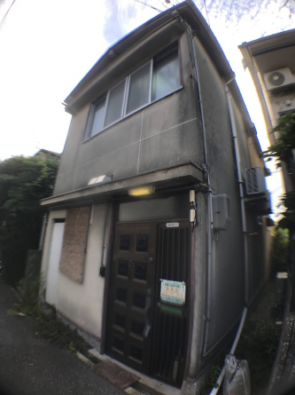 落ち着いた雰囲気の外観です
