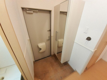 【玄関】