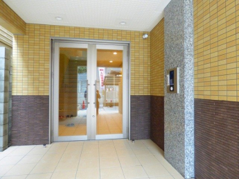 【エントランス】