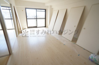 【居間・リビング】