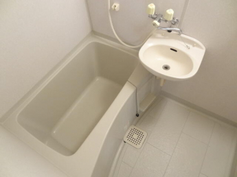 仙台市宮城野区東仙台６丁目のアパートの画像