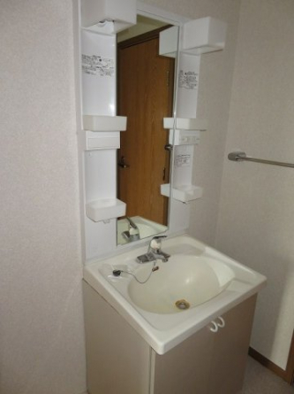 コンパクトで使いやすい洗面所