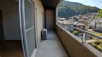 【バルコニー】