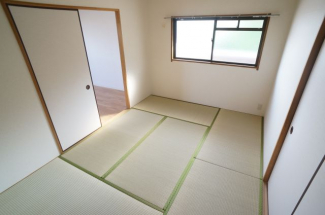 参考、同建物・反転間取りの号室