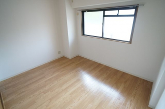 参考、同建物・反転間取りの号室