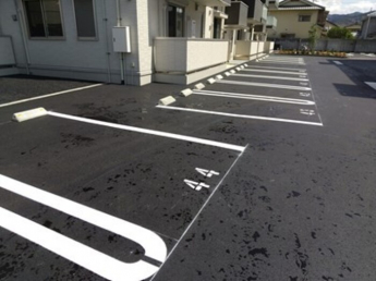 【駐車場】