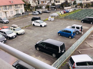 車をお持ちの方に嬉しい駐車場付きの物件です