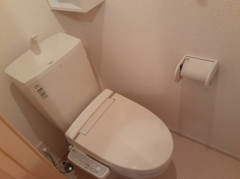ゆったりとした空間のトイレです