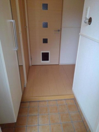 毎日通る玄関はこちらです