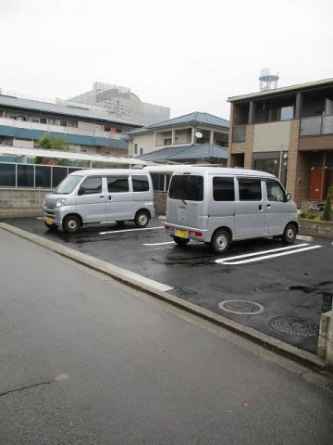 駐車場に車を止められます