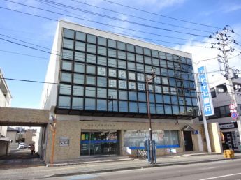 七十七銀行宮町支店まで500m