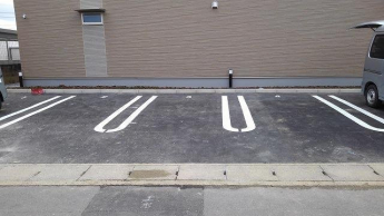 駐車場に車を止められます