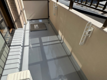 開放的で明るい空間を演出してくれるバルコニーです