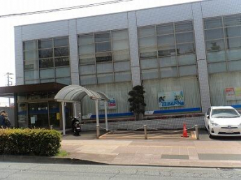 七十七銀行旭ケ丘支店まで552m