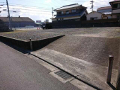 松山市勝岡町の駐車場の画像