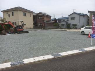 公園や小学校が近くにあり、子育て世代にも嬉しい立地です♪