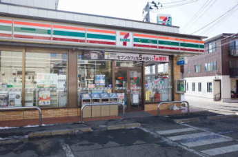 セブンイレブン仙台三条町店まで300m