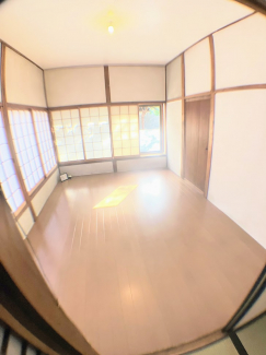 明るい内装です