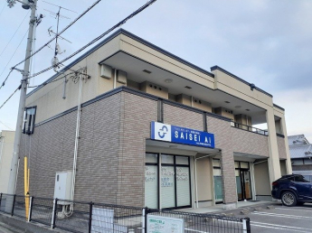 落ち着いた雰囲気の外観です