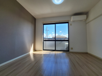 もちろんエアコン付きです