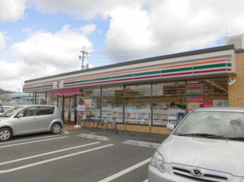 セブンイレブン 山科椥辻東浦店まで700m