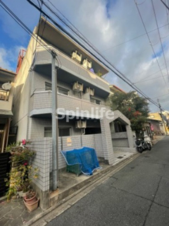 落ち着いた雰囲気の外観です