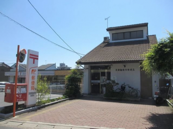 勧修寺郵便局まで400m