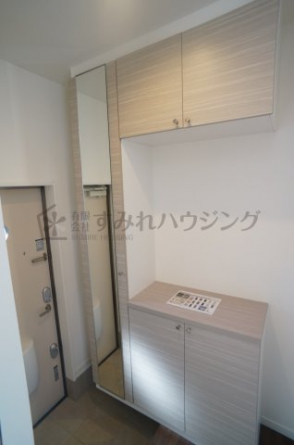 参考、同建物・反転間取りの号室