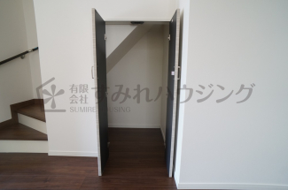 参考、同建物・反転間取りの号室