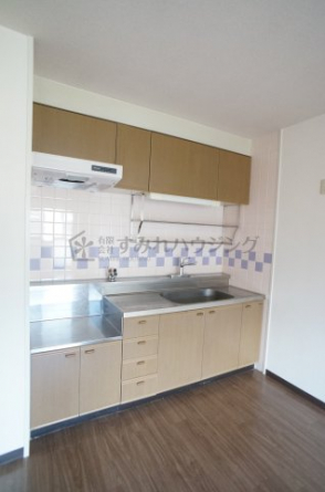 参考、同建物・反転間取りの号室