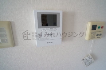 参考、同建物・反転間取りの号室