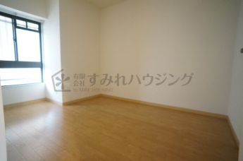 参考、同建物・反転間取りの号室