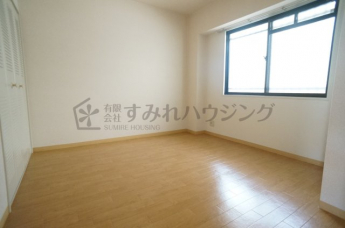 参考、同建物・反転間取りの号室