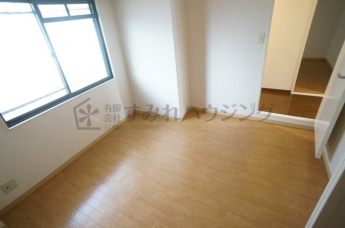 参考、同建物・反転間取りの号室