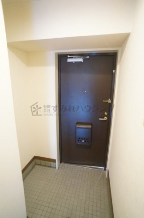 参考、同建物・反転間取りの号室