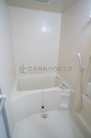 参考、同建物・反転間取りの号室