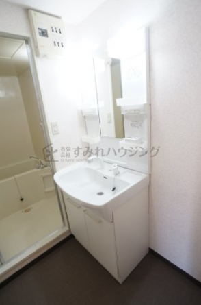 参考、同建物・反転間取りの号室