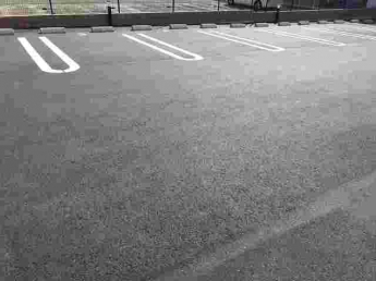 駐車場があるので、車を買う予定の方も安心です