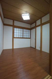 1階のお部屋は、和室から洋室仕様に変更しました。
