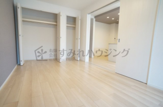 参考、同建物・反転間取りの号室