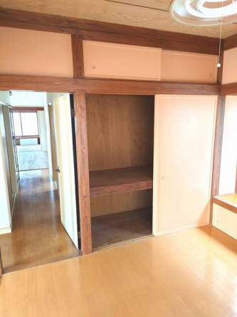 洋室４．５帖　収納