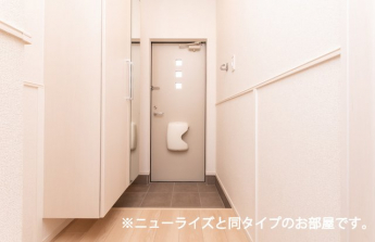 落ち着いた玄関です