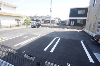 【駐車場】