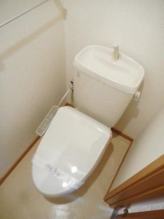 清潔感のあるトイレです