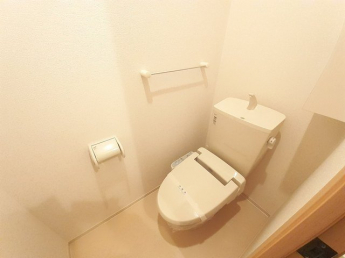 清潔感のあるトイレです