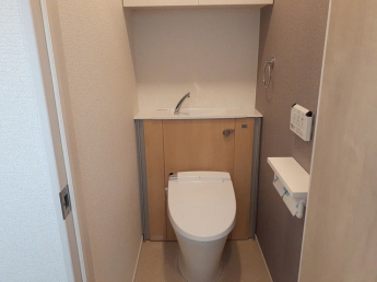 コンパクトで使いやすいトイレです