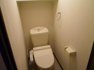 シンプルで使いやすいトイレです