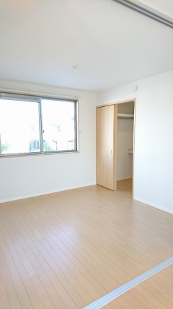 リビングとつながるお部屋です